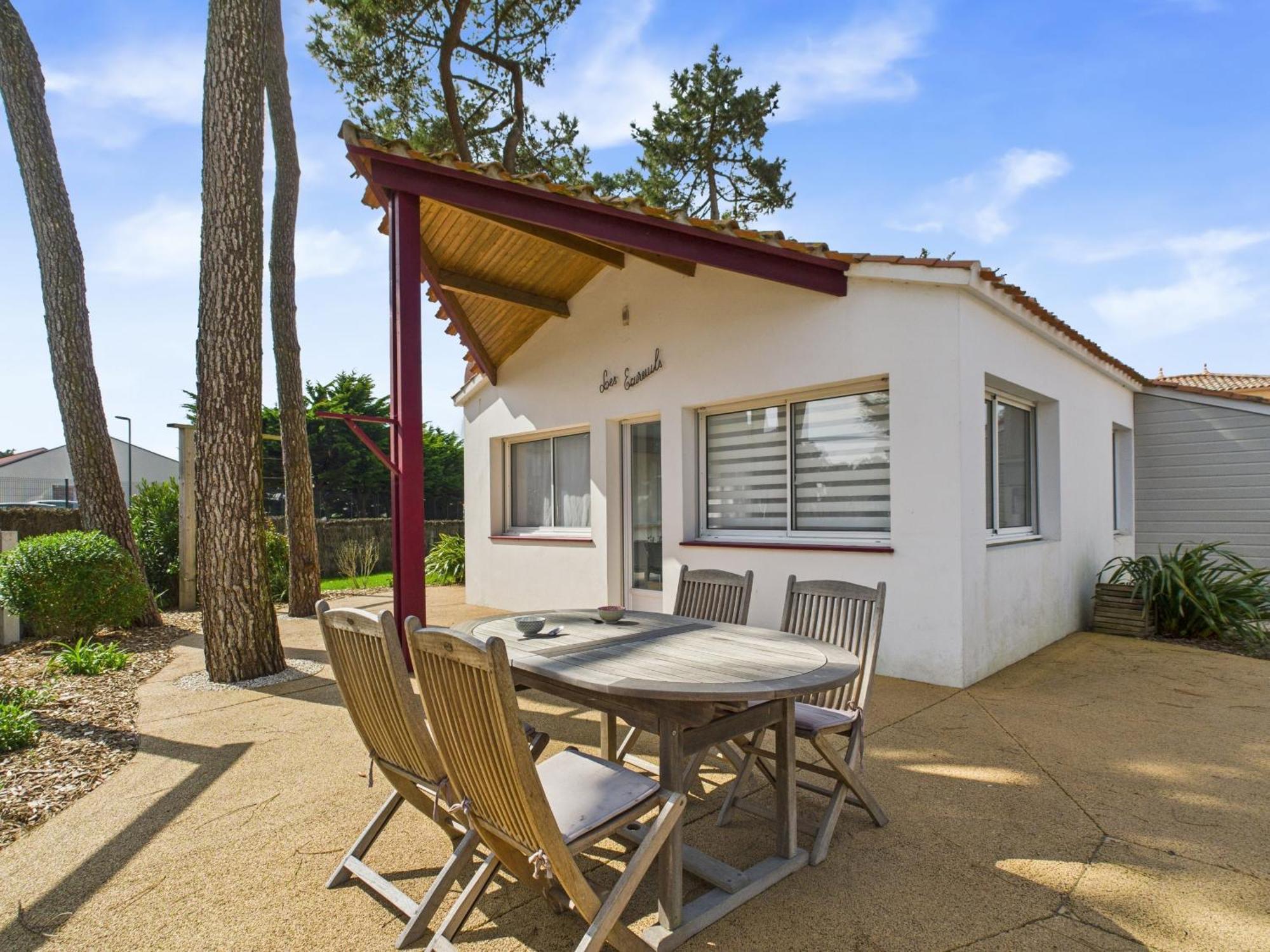 Holiday home Maison Pour 8 - Terrasse - Barbecue - 500 M *